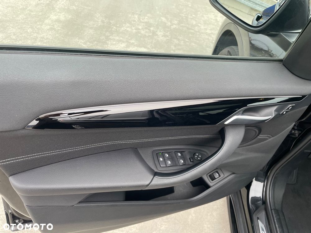 BMW X1 sDrive18i Sport Line - 13