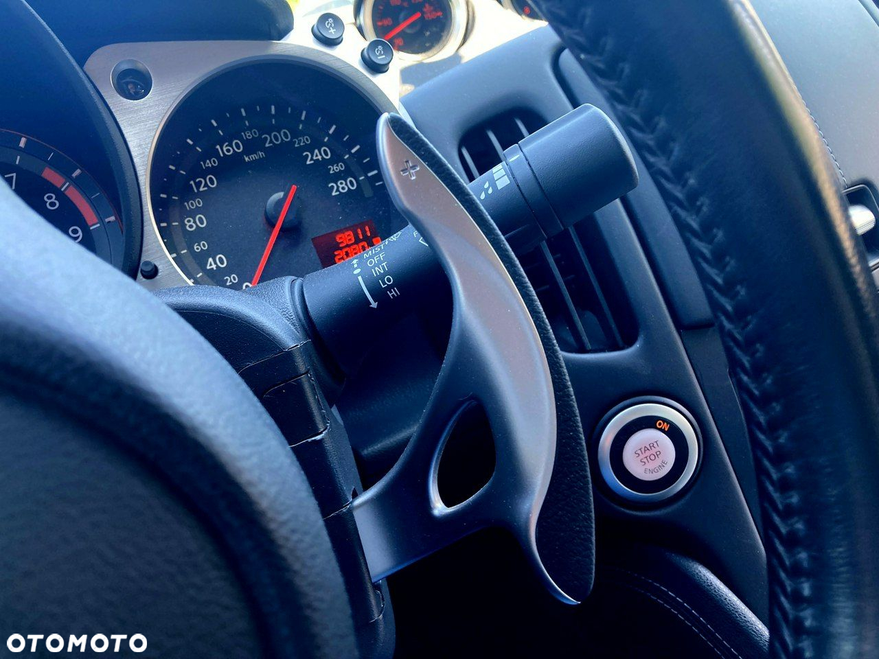 Nissan 370 Z - 26