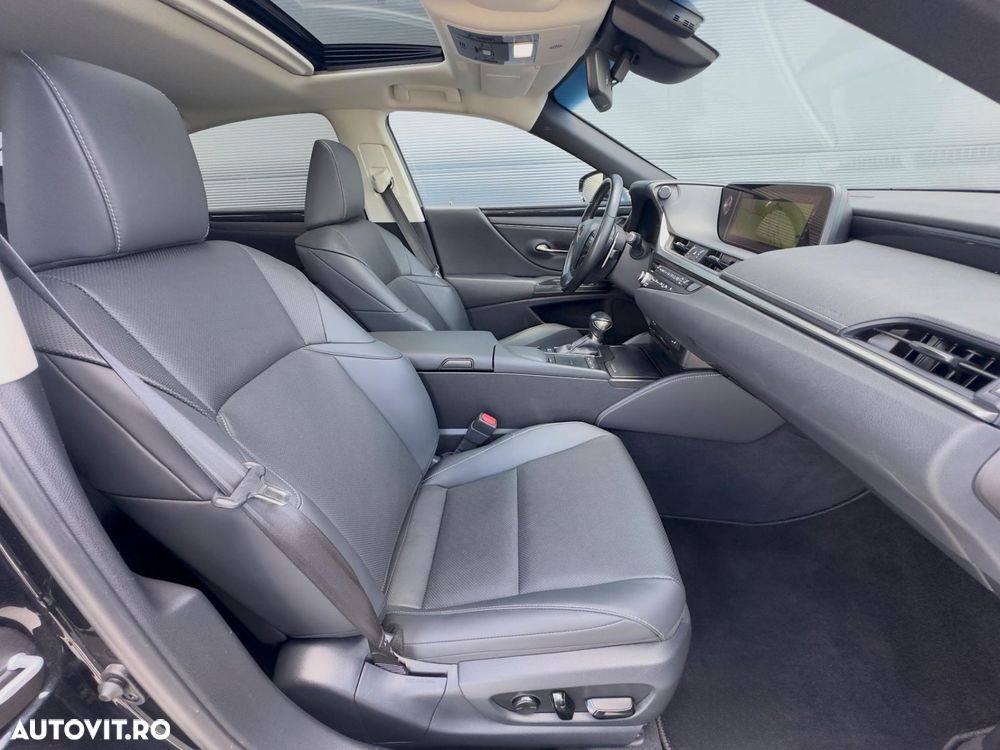 Lexus Seria ES 300h Executive Line - 22