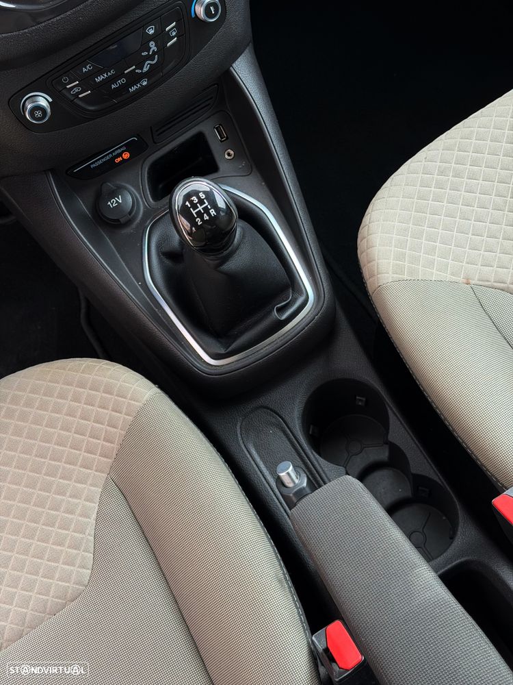 Ford Tourneo Courier 1.0 EcoBoost Titanium - 7