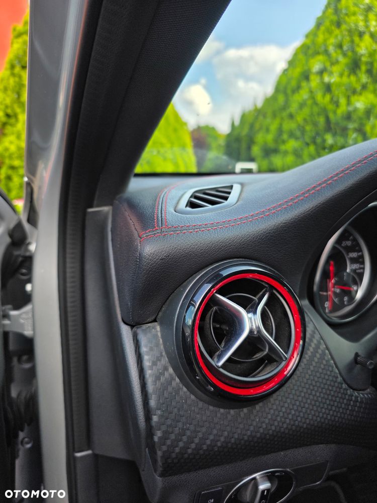 Mercedes-Benz Klasa A AMG 45 4Matic AMG Speedshift 7G-DCT - 14