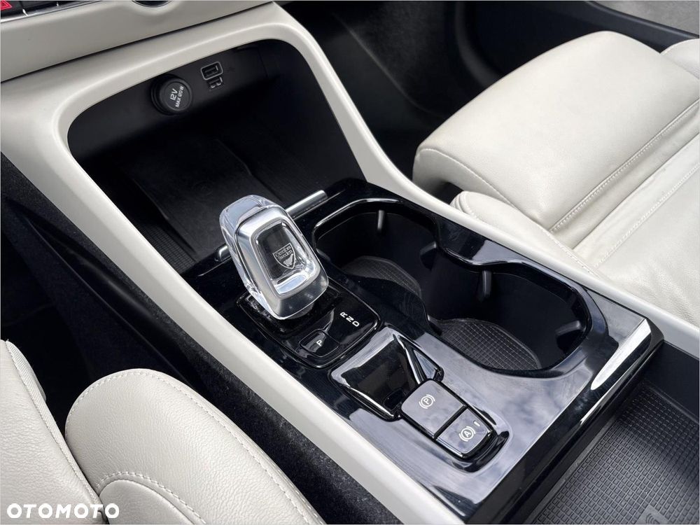 Volvo XC 40 T5 Plug-In Hybrid Inscription - 14