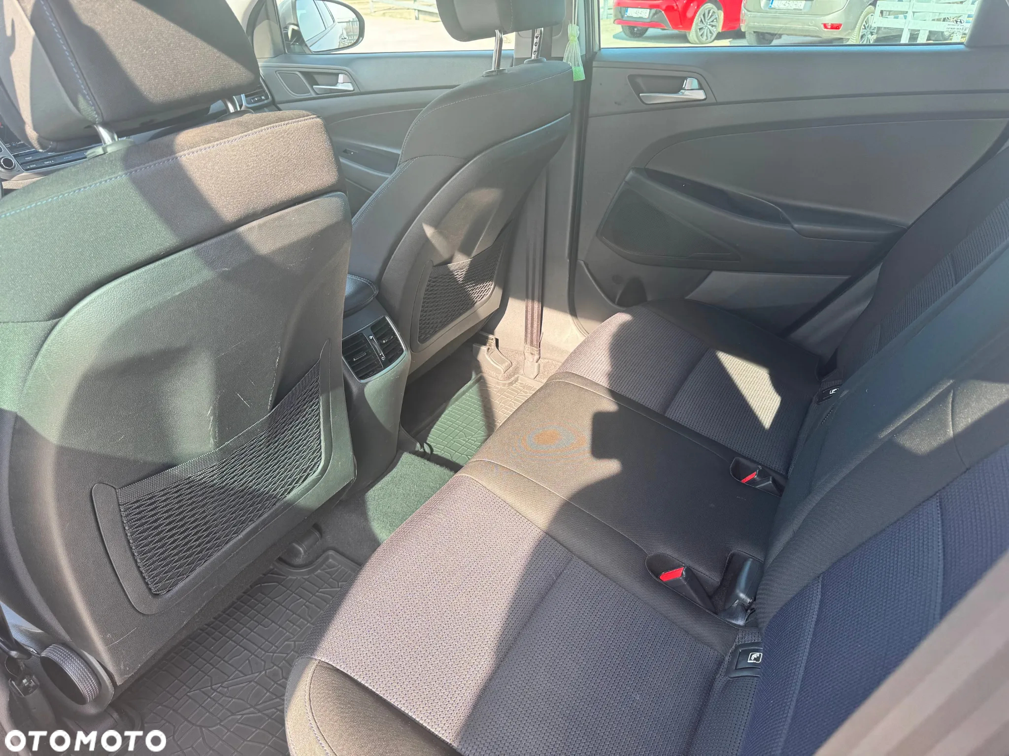 Hyundai Tucson 1.7 CRDI BlueDrive Comfort 2WD DCT - 13