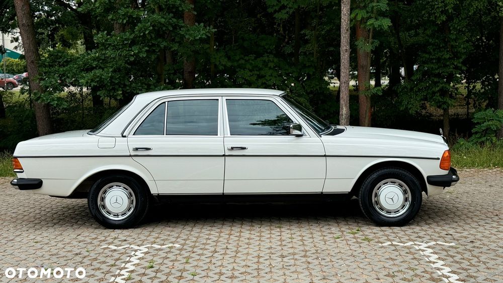 Mercedes-Benz W123 - 5