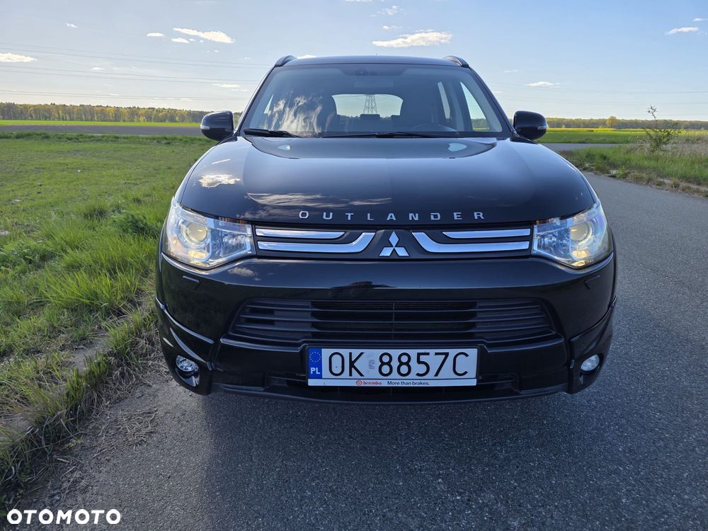 Mitsubishi Outlander - 1