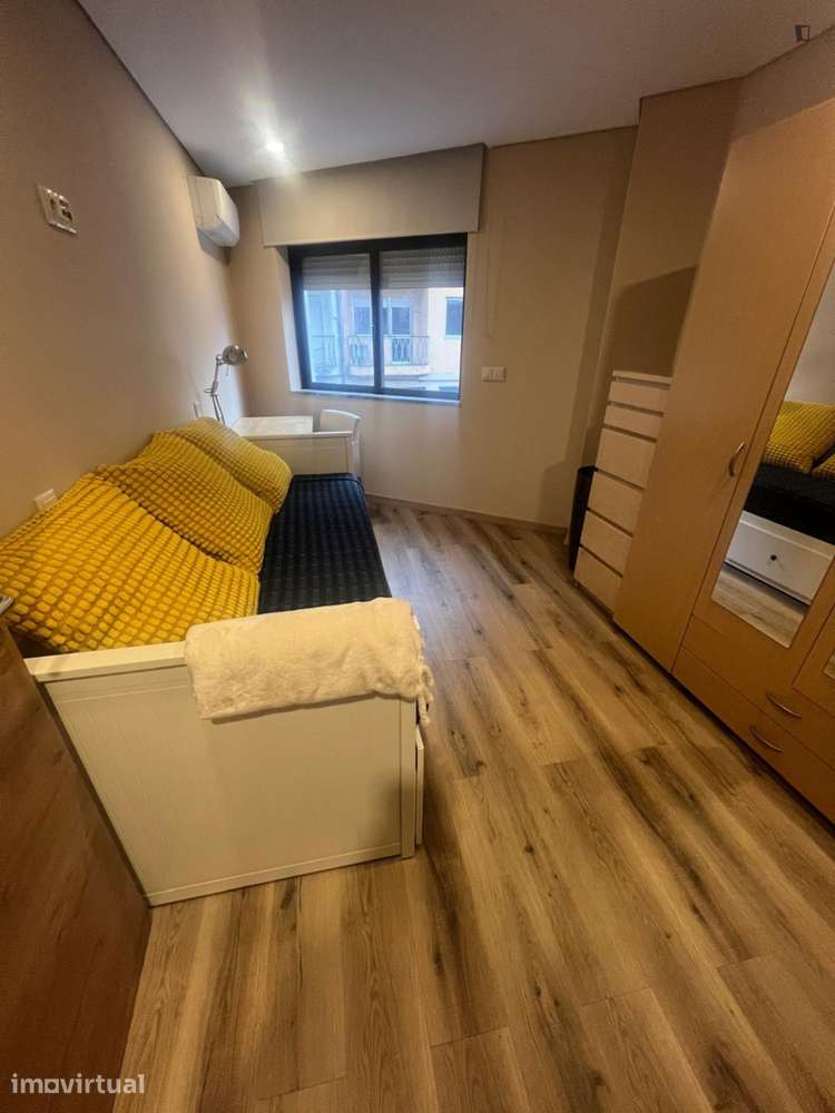 Apartamento com 2 quartos - localizado em São Vítor Braga - Grande imagem: 3/16