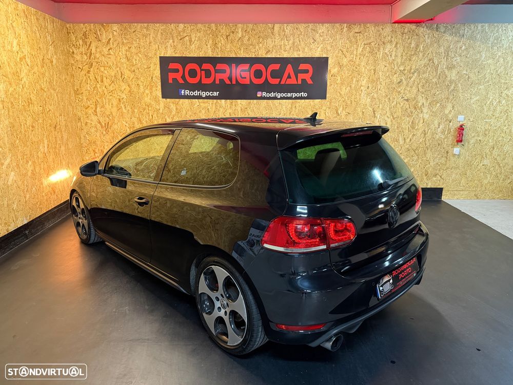 VW Golf 2.0 GTI - 4