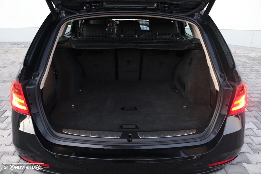 BMW 318 d Touring xDrive Line Sport - 49