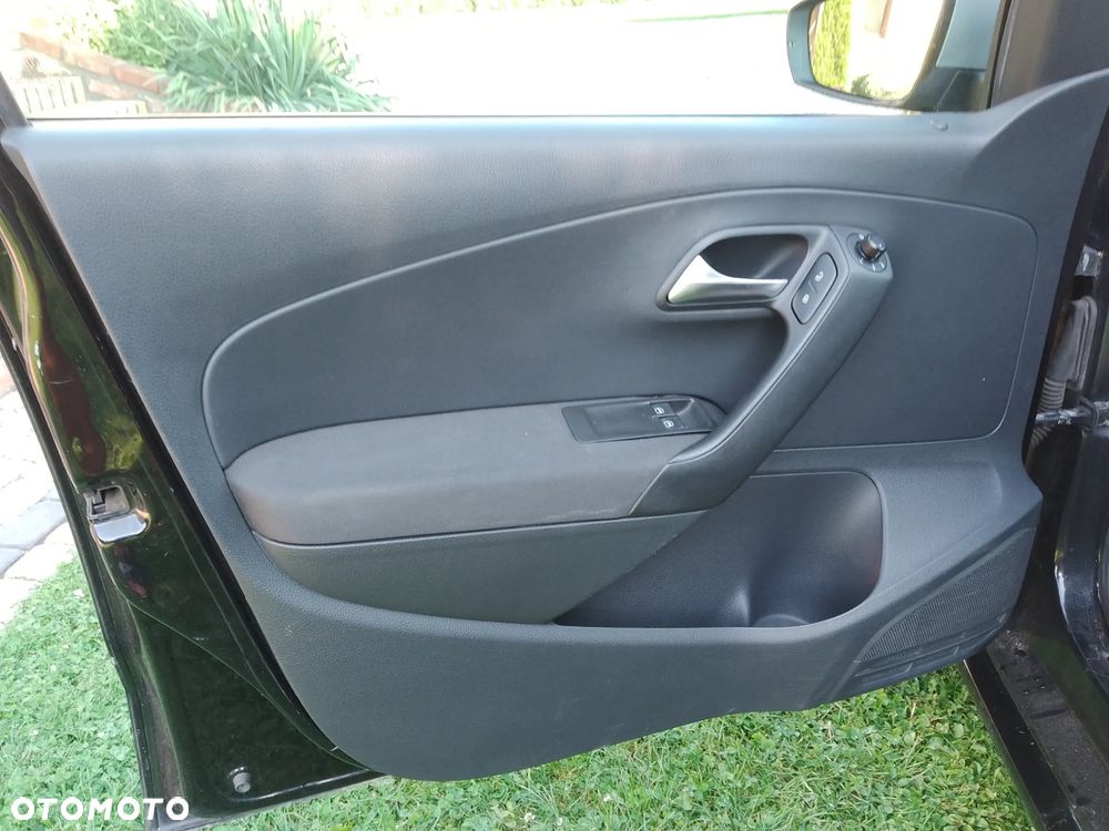 Volkswagen Polo - 13