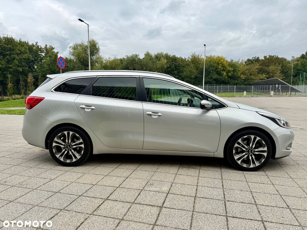 Kia Ceed 1.6 CRDi 128 ISG Platinum Edition - 12
