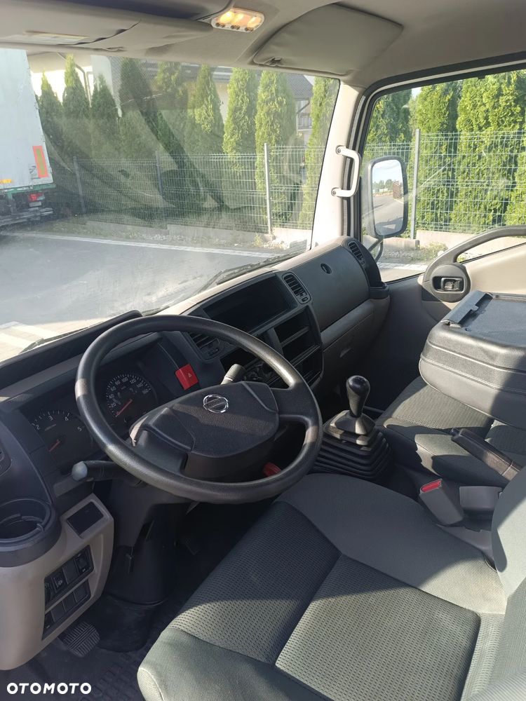 Nissan cabstar st 400 - 4