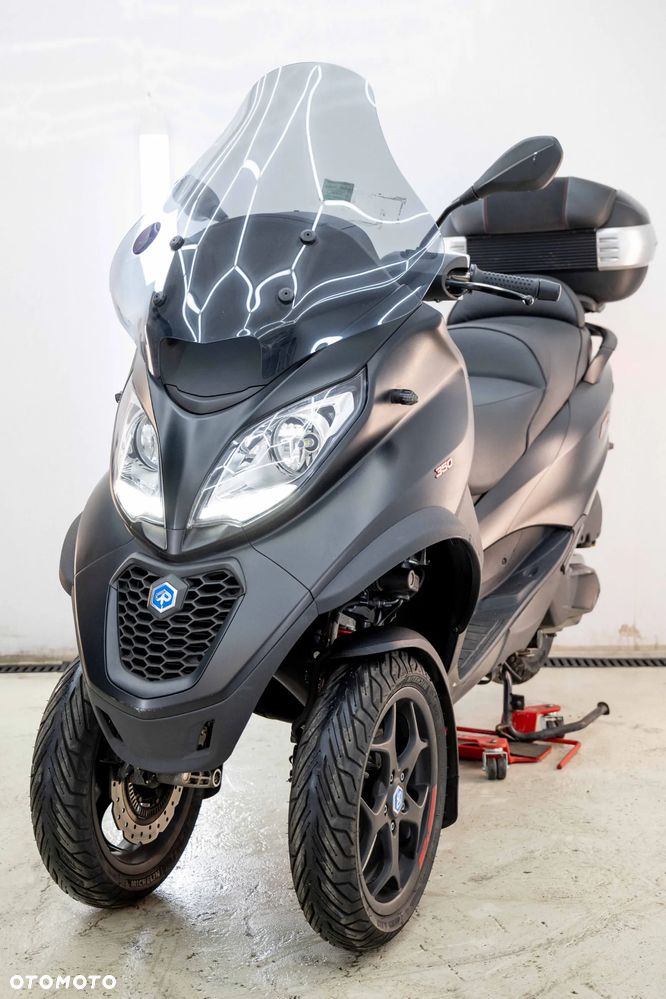 Piaggio MP-3 - 11