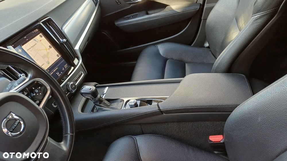 Volvo V90 D4 Geartronic Kinetic - 28