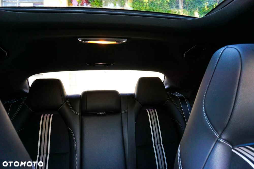 Mercedes-Benz CLA 200 7G-DCT Edition 1 - 38