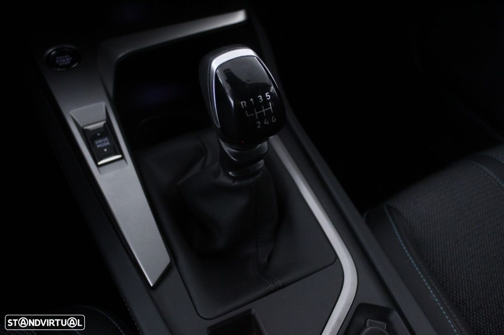 Peugeot 308 1.2 PureTech Allure - 32