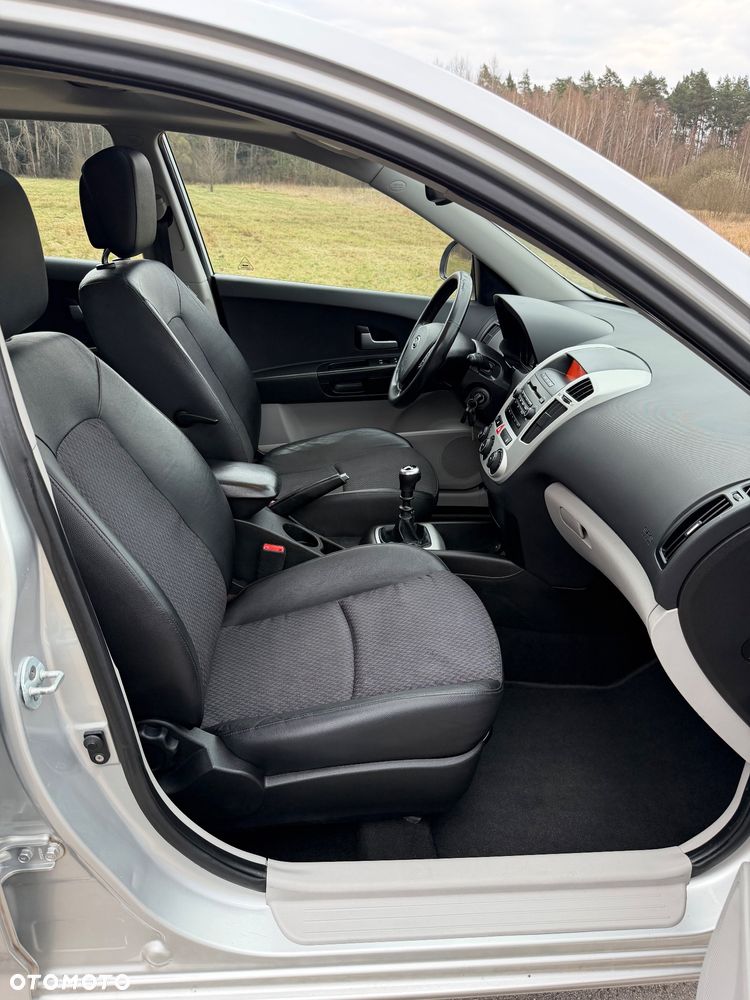 Kia Ceed 2.0 CVVT Spirit - 21