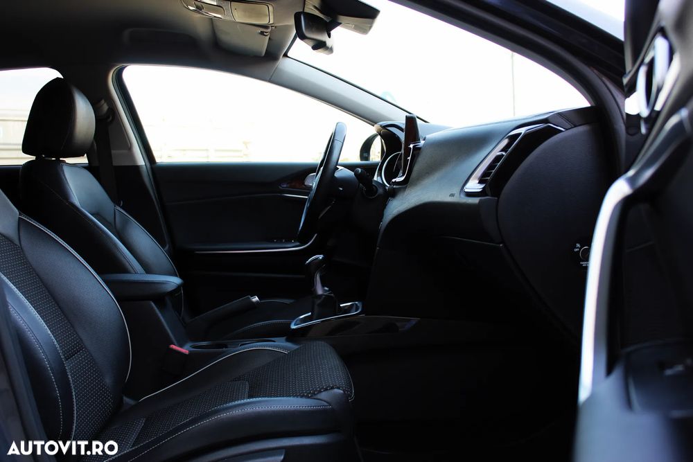 Kia Ceed 1.4 T-GDI OPF Platinum Edition - 16