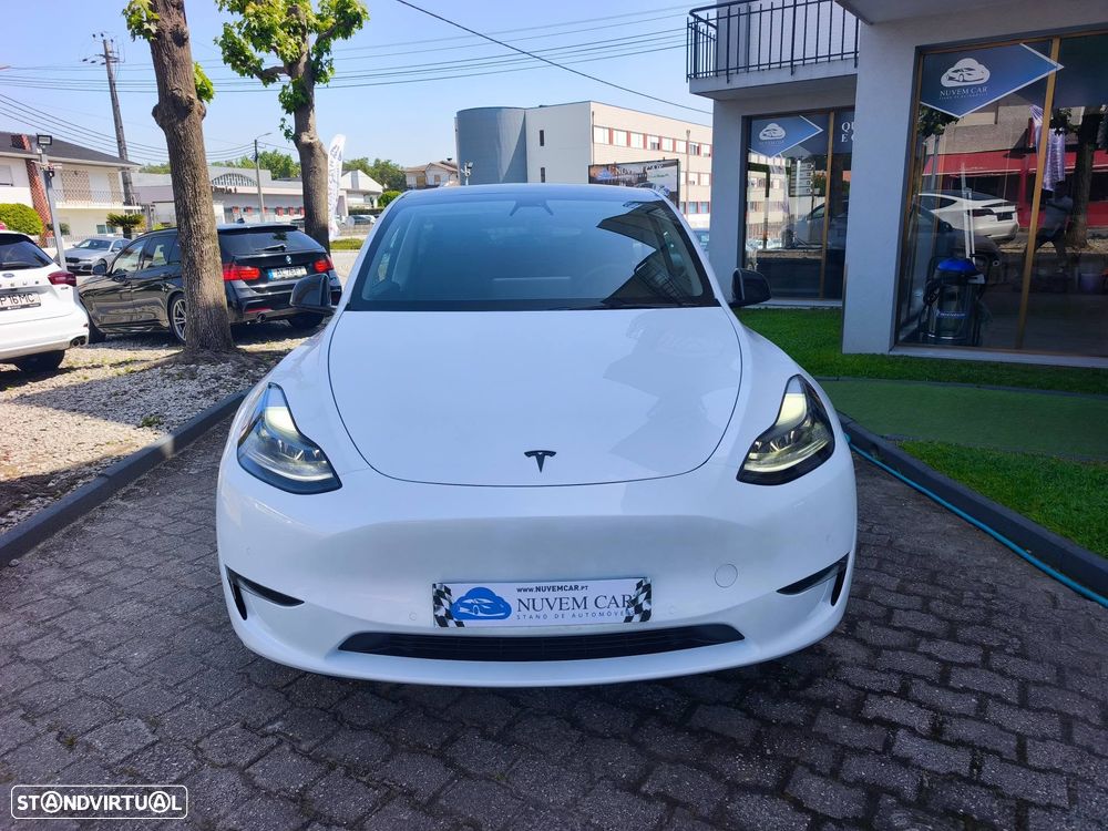 Tesla Model Y Long Range Dual Motor AWD - 2