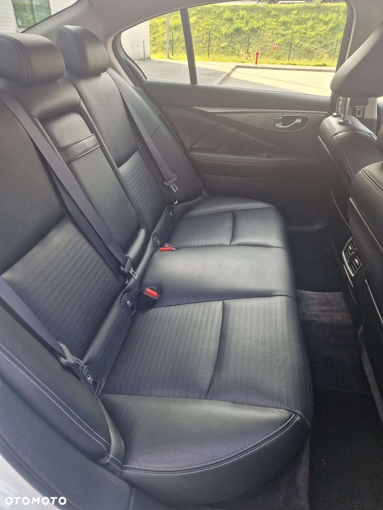 Infiniti Q50 - 13