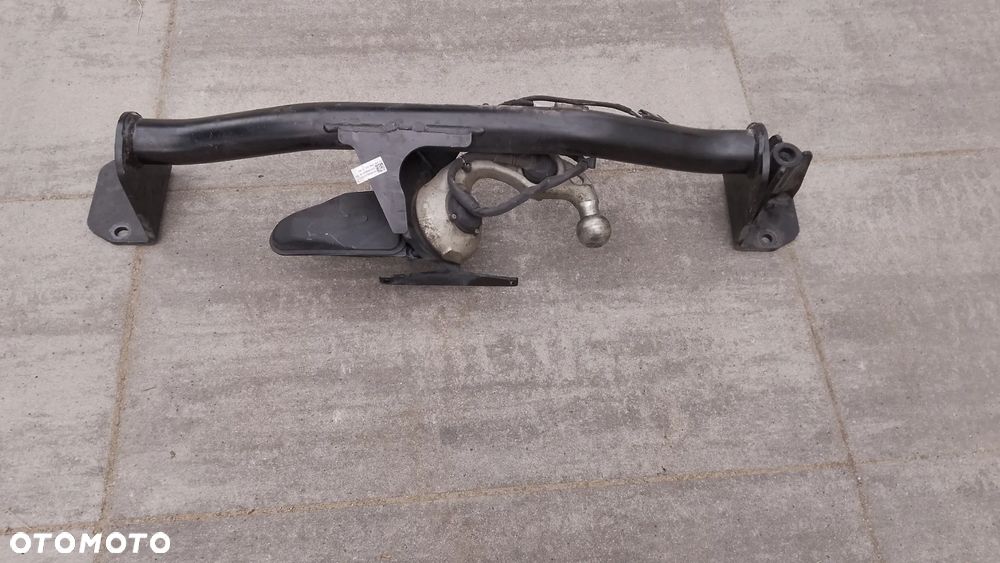 HAK HOLOWNICZY BMW X1 U11 DEMONTAŻ ORYGINAŁ 10069418 - 2