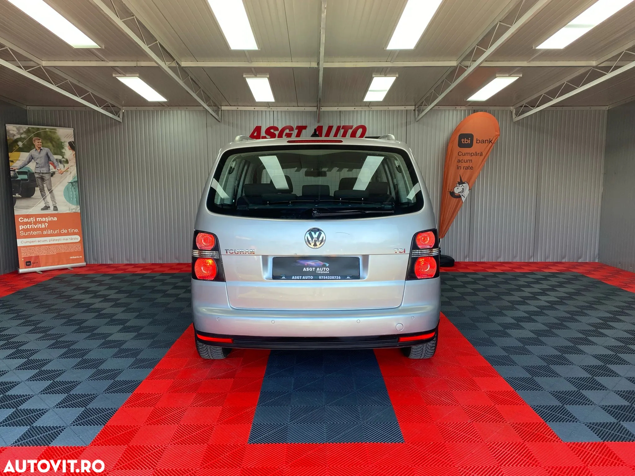 Volkswagen Touran - 6