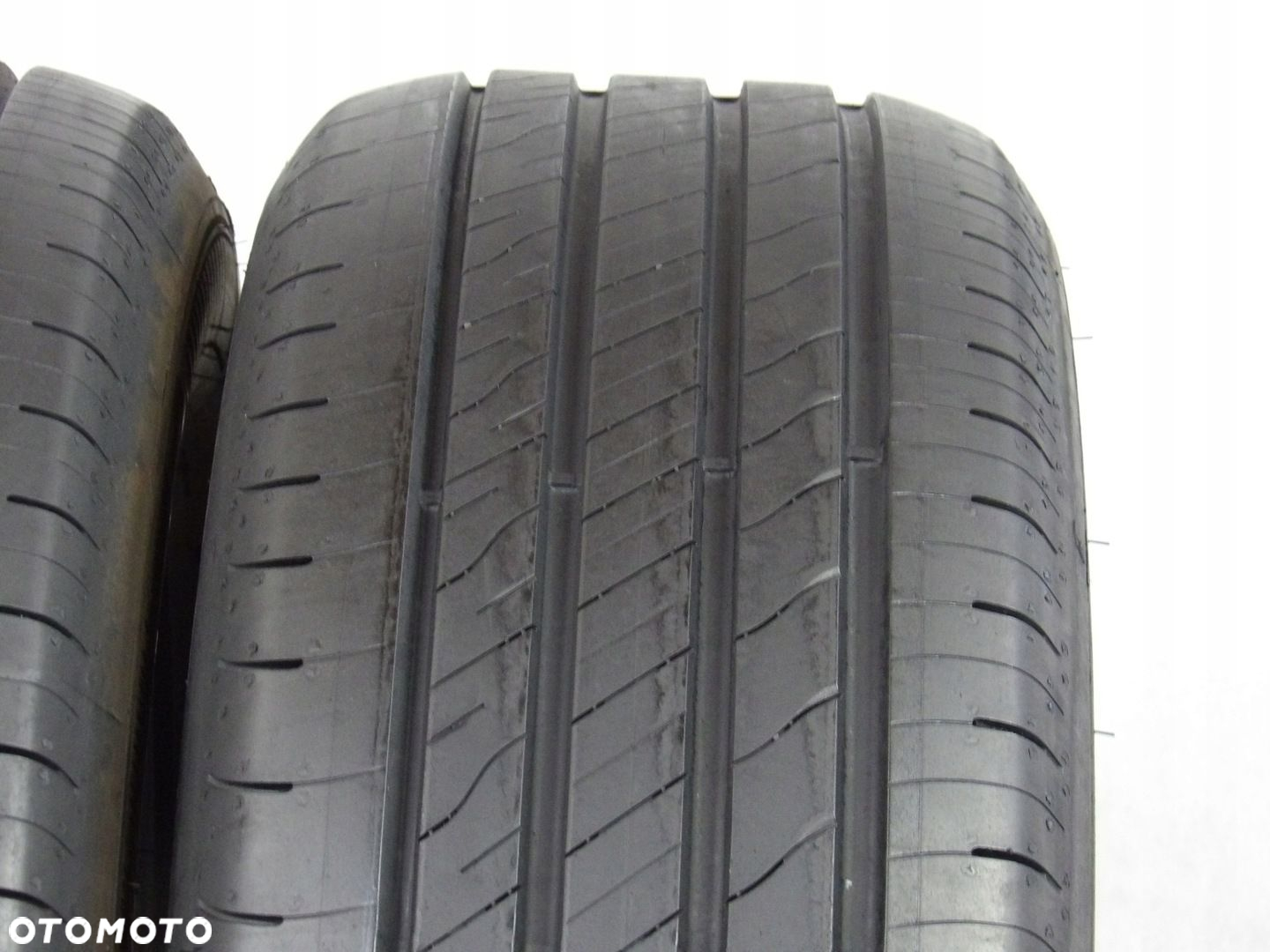 2x opony 215/60R16 GOODYEAR EFFICIENTGRIP PERFORMANCE 2 - 2