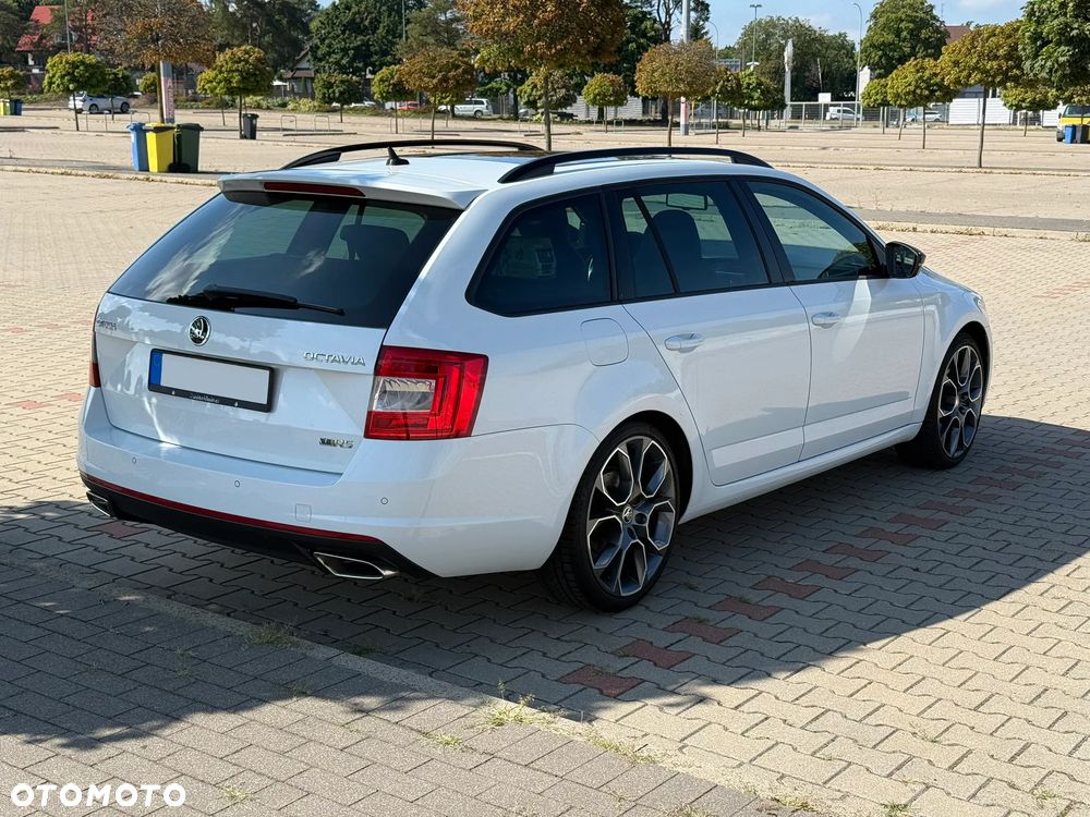 Skoda Octavia 2.0 TDI RS Challenge DSG - 5