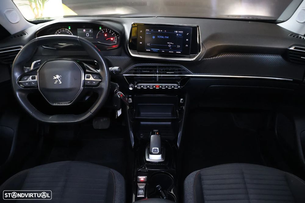 Peugeot 2008 - 8
