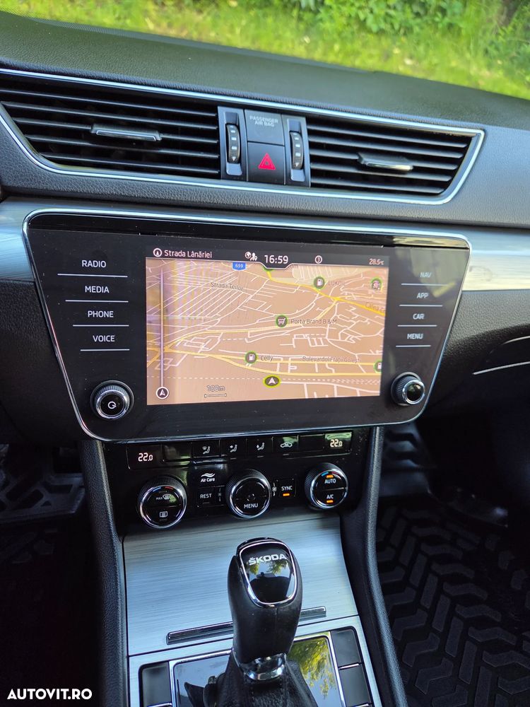 Skoda Superb 2.0 TDI DSG Selection - 23