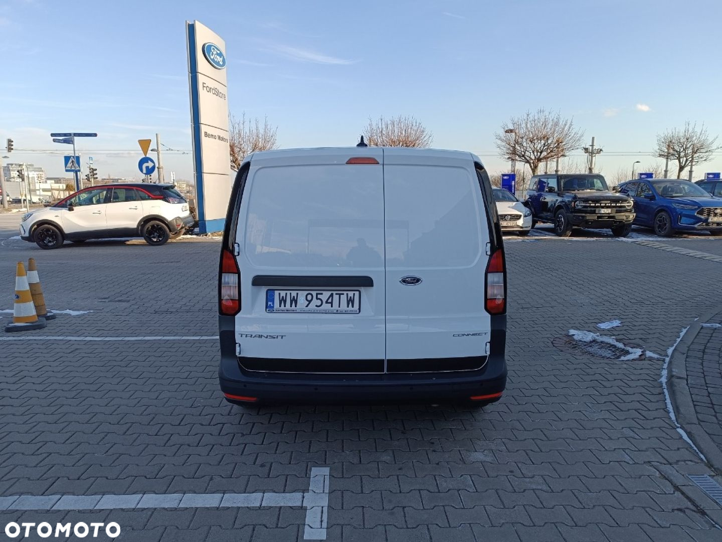 Ford Transit Connect - 8