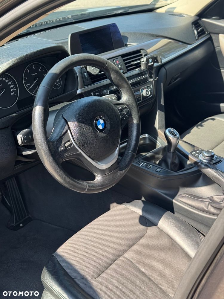 BMW Seria 3 - 21
