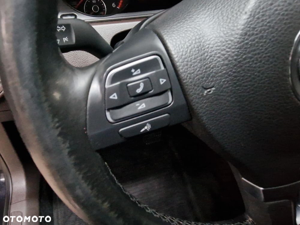 Volkswagen Passat 2.0 TDI Comfortline - 17