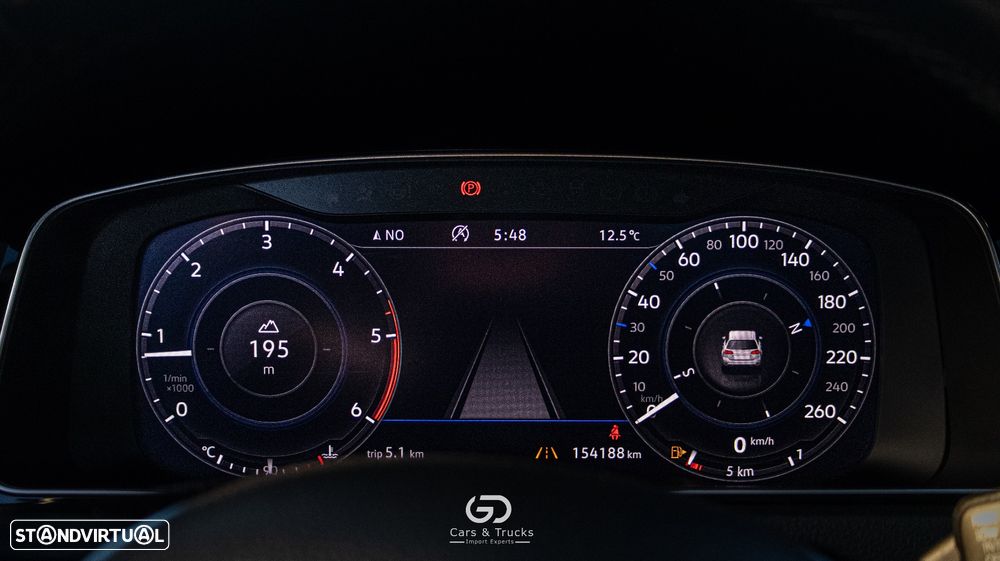 VW Golf Variant 2.0 TDi R-Line - 32