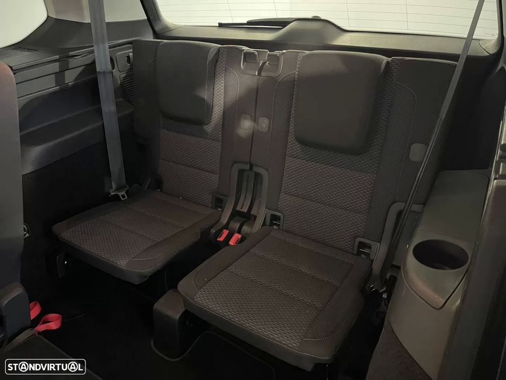 VW Touran 2.0 TDI SCR Comfortline - 17