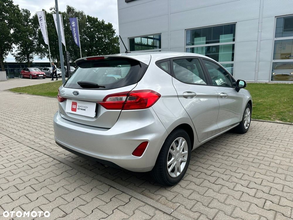 Ford Fiesta - 9