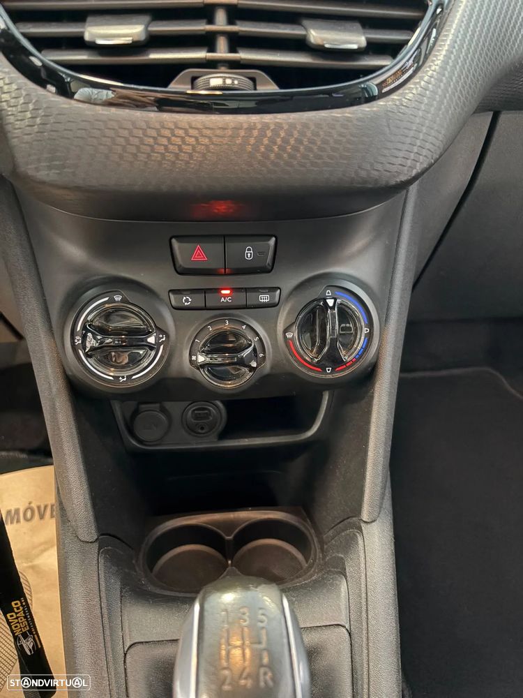 Peugeot 208 PureTech 82 Style - 20