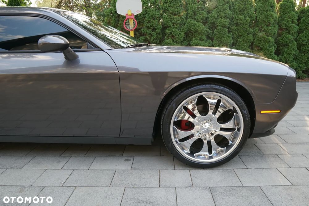 Dodge Challenger - 26