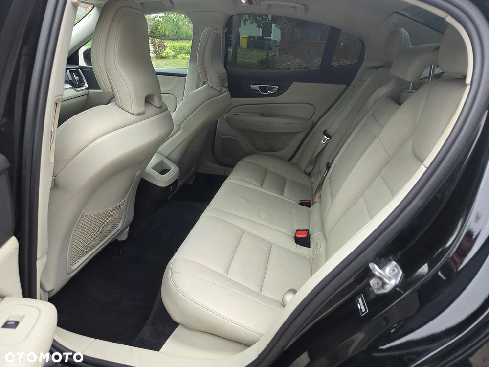Volvo S60 T5 Momentum Pro - 6