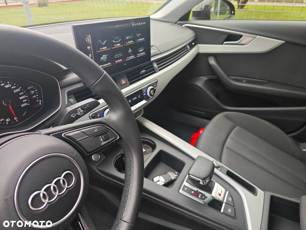 Audi A4 Limousine - 18