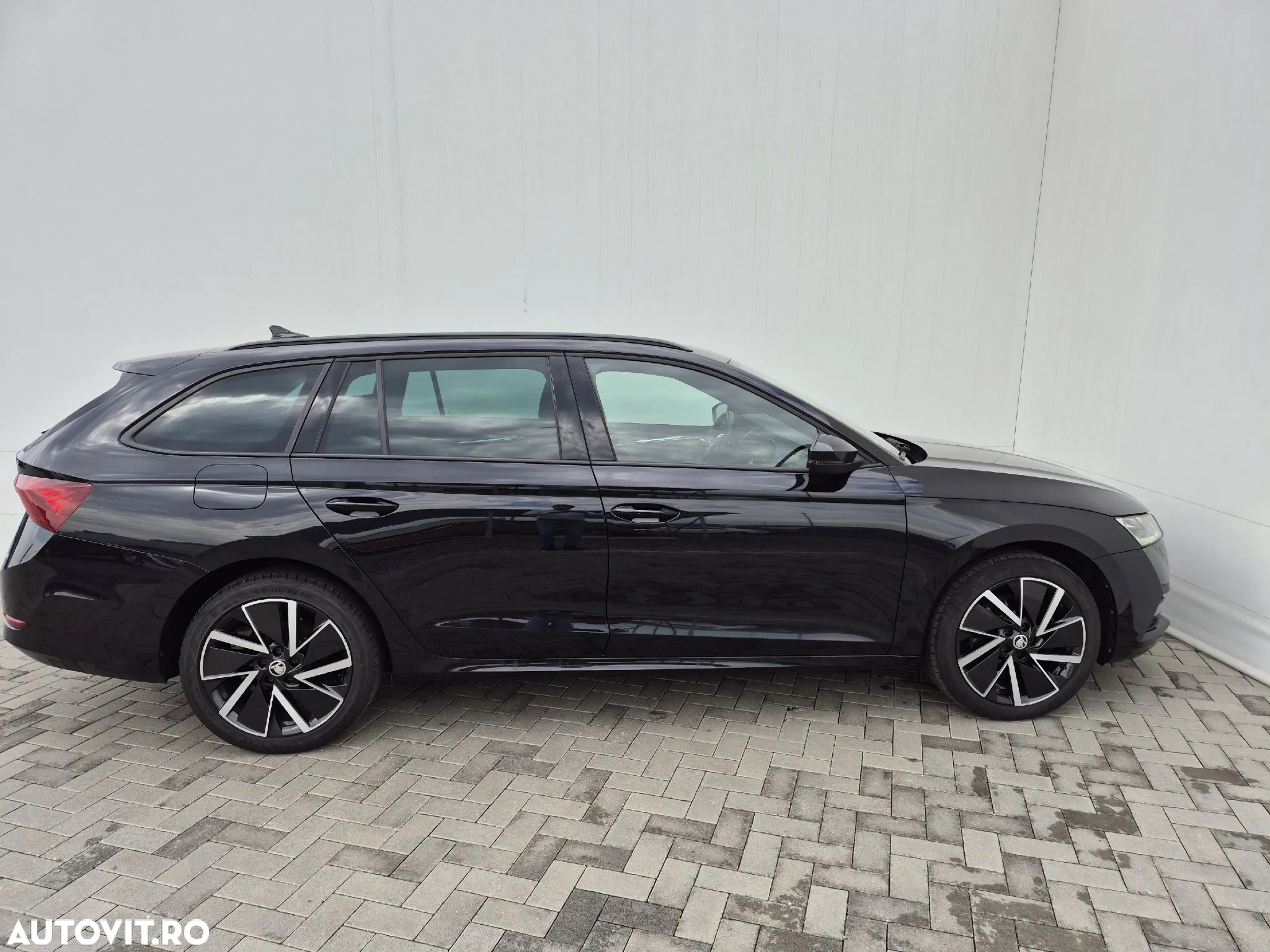 Skoda Octavia Combi 1.4 TSI iV DSG Style - 6