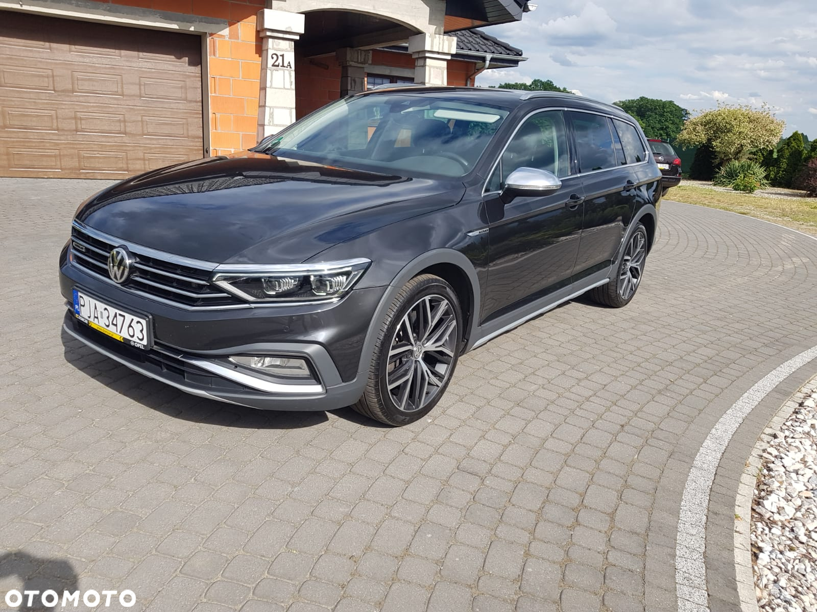 Volkswagen Passat Variant 2.0 TDI SCR 4Motion DSG Alltrack - 4