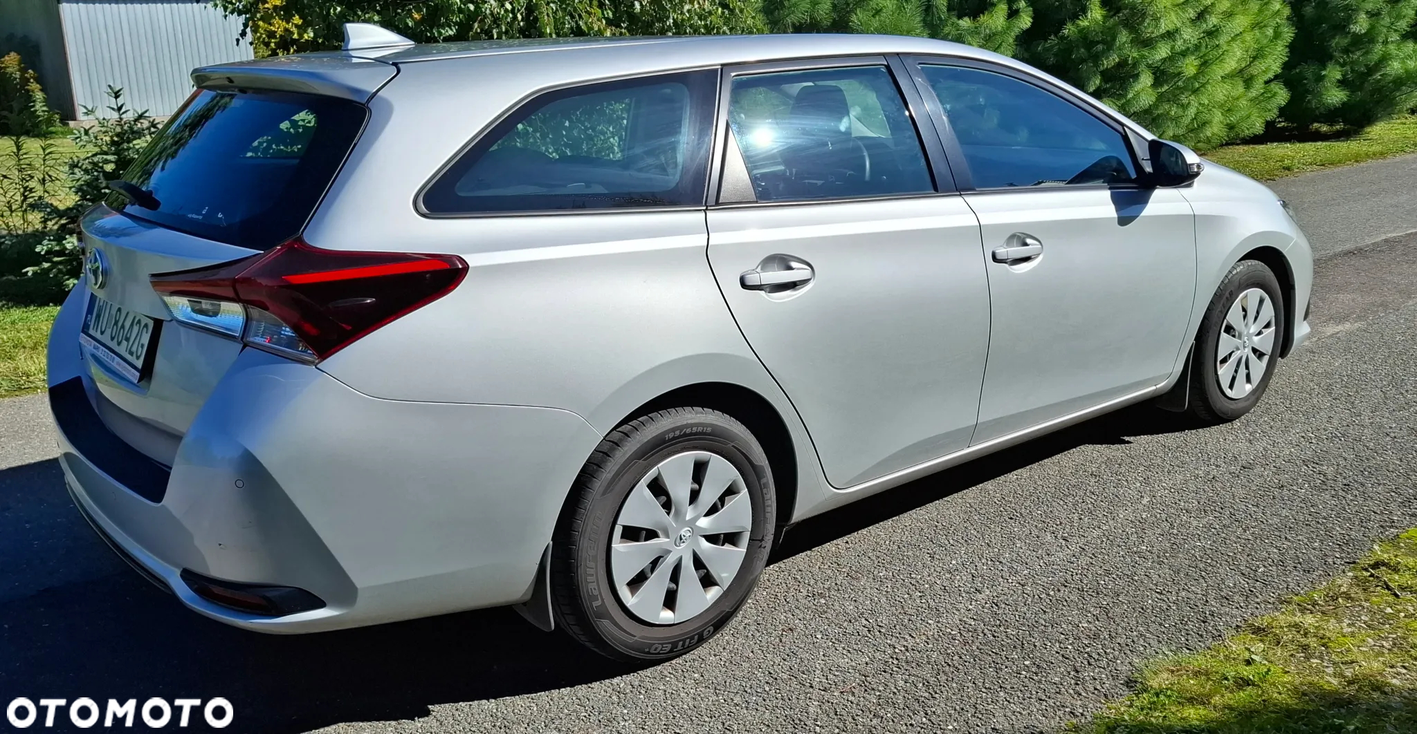 Toyota Auris 1.4 D-4D Active - 5