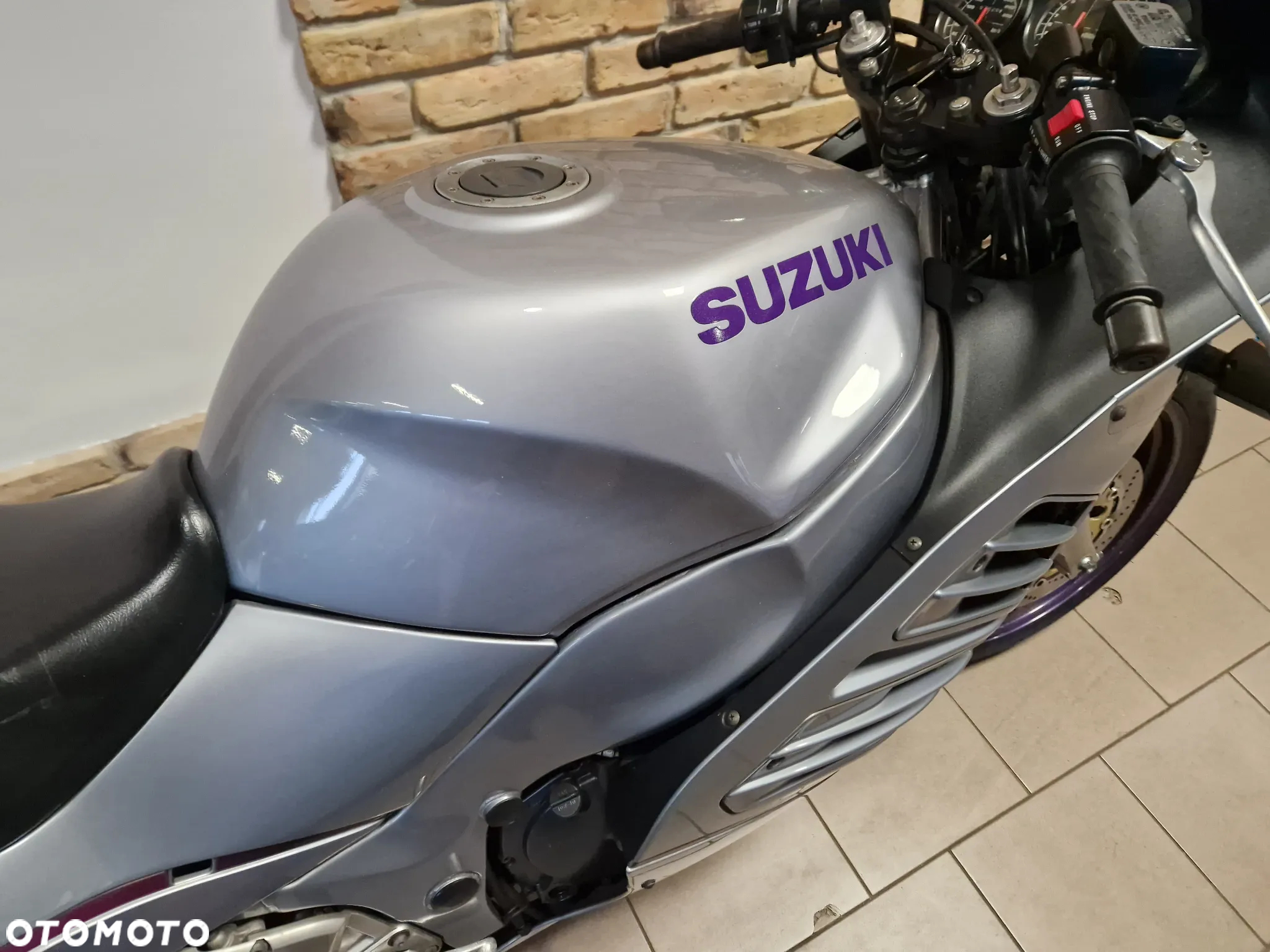 Suzuki RF - 30