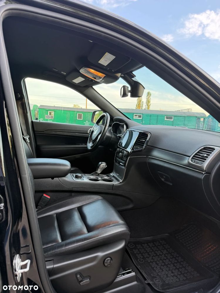 Jeep Grand Cherokee - 13