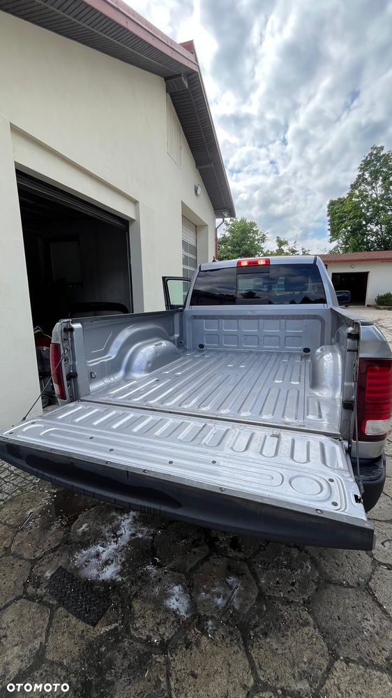 Dodge RAM 5.7 4x4 - 29