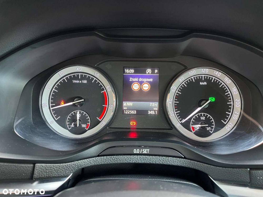 Skoda Karoq 1.5 TSI DSG Sportline - 9