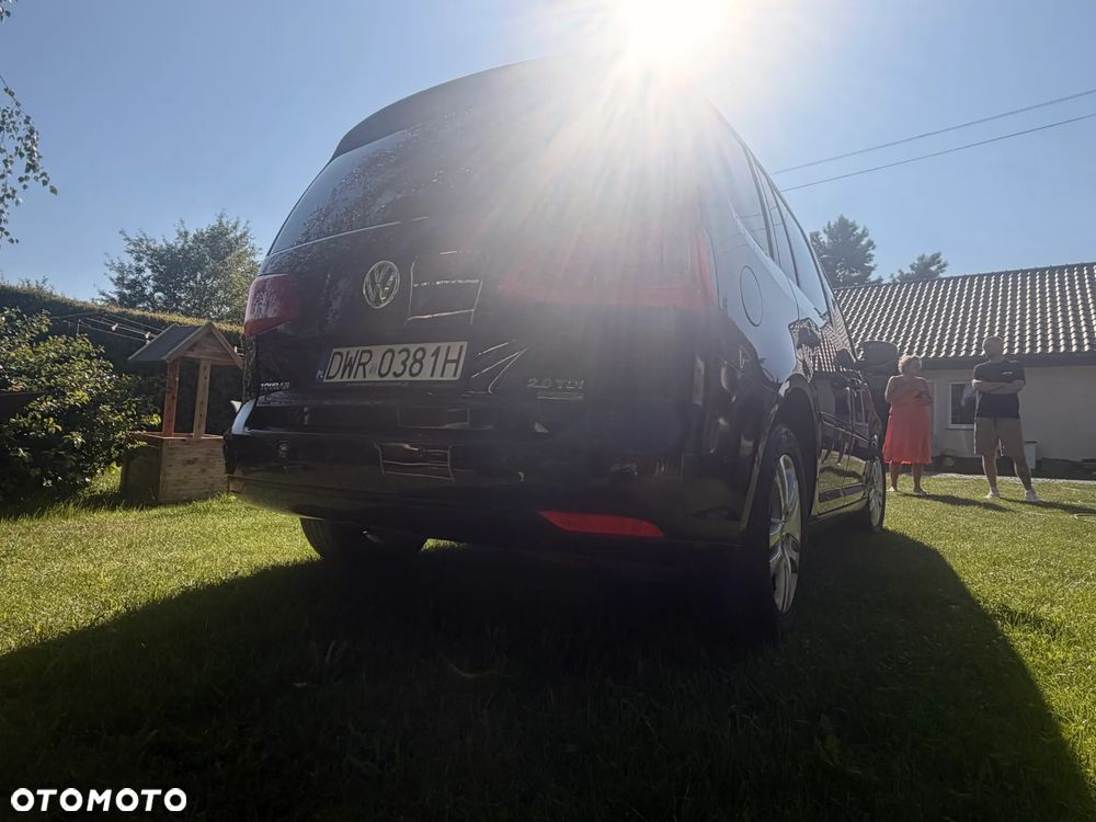 Volkswagen Touran 2.0 TDI DPF Comfortline - 4
