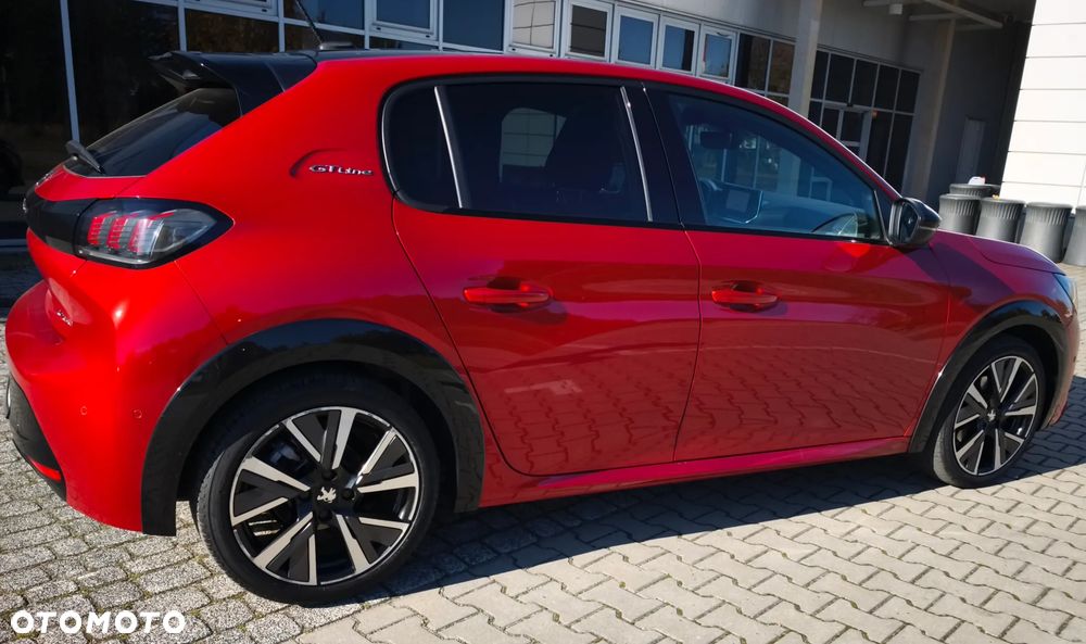 Peugeot 208 - 11
