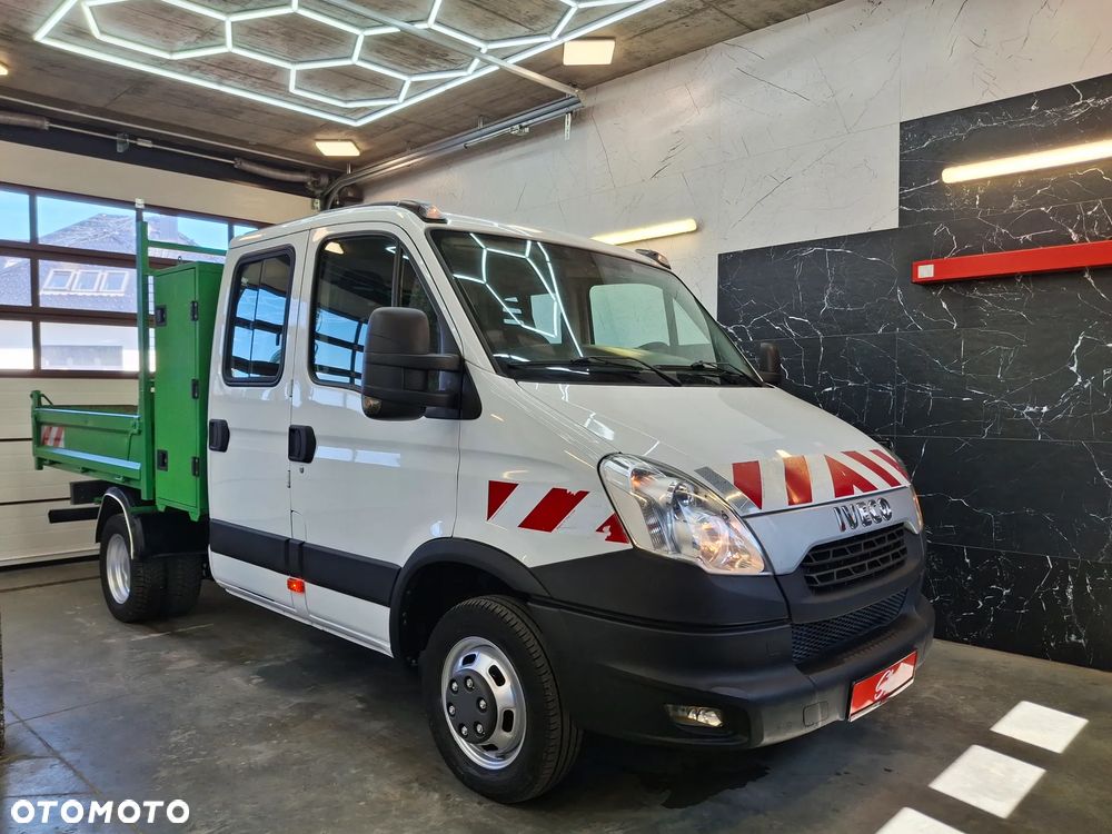 Iveco Daily 35C13 Wywrotka Kipper Wywrot Koła Bliźniacze Podwójne Doka Dubel Brygadówka 7 Miejsc 2013 Rok Na Bliźniakach DMC 3500 KG Hak Udźwig 3500 kg Skrzynia Narzędziowa Schowek Nowy Rozrząd - 2