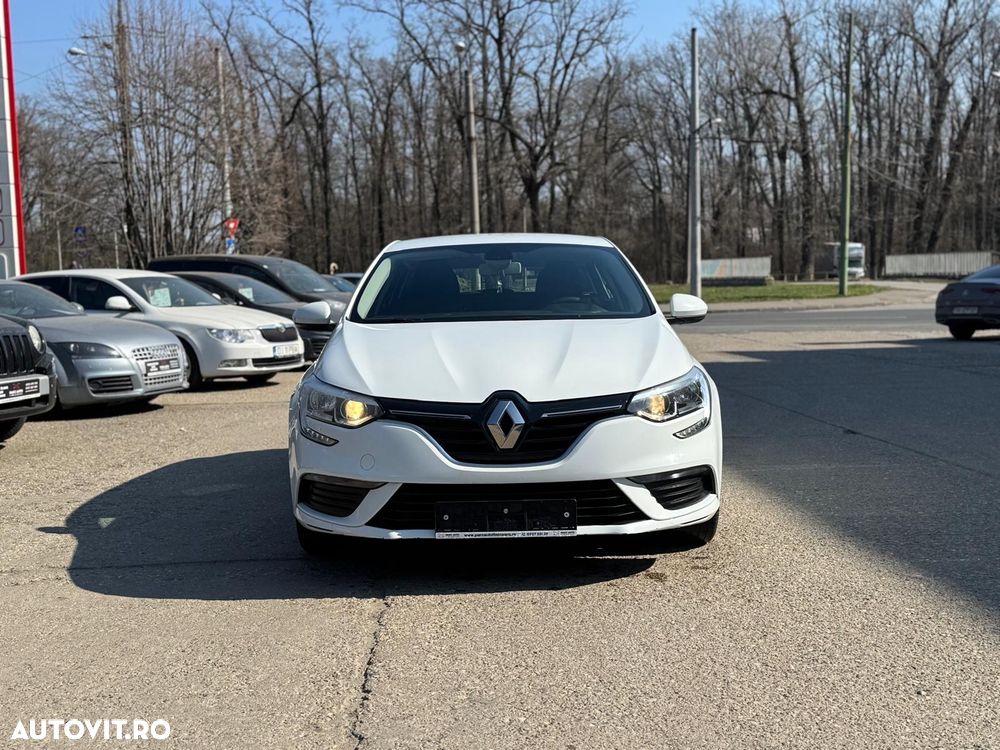 Renault Megane 1.5 dCi Expression - 8